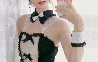 看51酱如何把蓝色制服装演绎得如此有趣，免费的作品，多看几遍也不会腻。