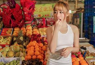 “丝之桥”下的万种风情，爱丝的视觉快感