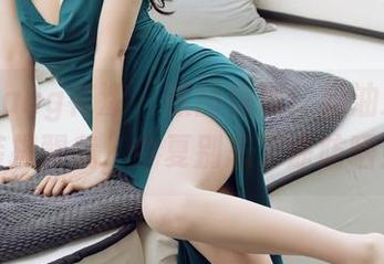 HuaYang花漾 – 原图惊现!奶油米的泳装提醒我,今夏别忘了涂防晒!