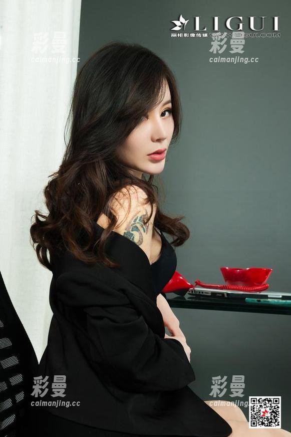 Ligui丽柜 - 杨心月的新写真集：空姐，准备好登机了吗？