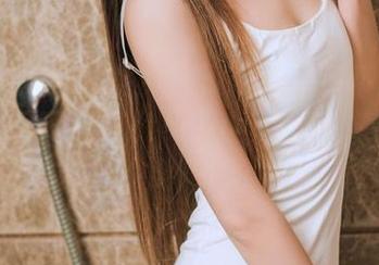 TouTiao头条女神 – 谁说白裙子不能玩出新花样？果儿Victoria的精选图集给你点灵感！