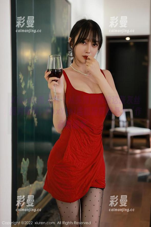 Xiuren秀人网-FoxYini孟狐狸 Xiuren秀人网 - 从头到脚都被这张灰丝图片吸引,FoxYini孟狐狸真的是个‘作品制造机’