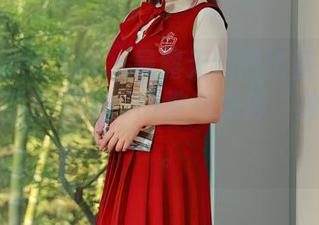 Xiuren秀人网 – 暴露无遗的比基尼图包,让孟狐狸FoxYini教你如何“放飞自我”。