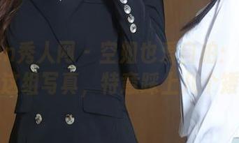 Xiuren秀人网 – 空姐也爱自拍：悦悦姐为了这组写真，特意踩上几个矮凳！
