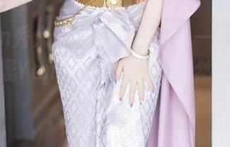 Xiuren秀人网 – 一组图集，一件白衬衫，杨晨晨Yome的自拍时刻居然也是一种颓废美。
