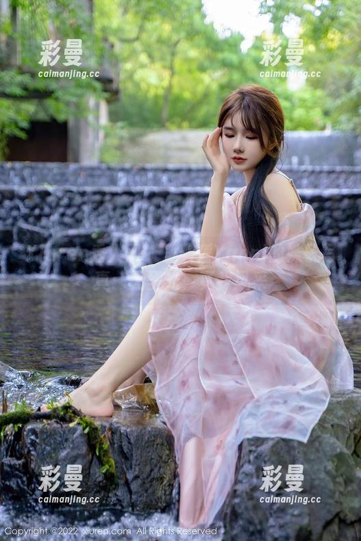 Xiuren秀人网 - 王馨瑶Yanni的妹子写真：无圣光，真我风采