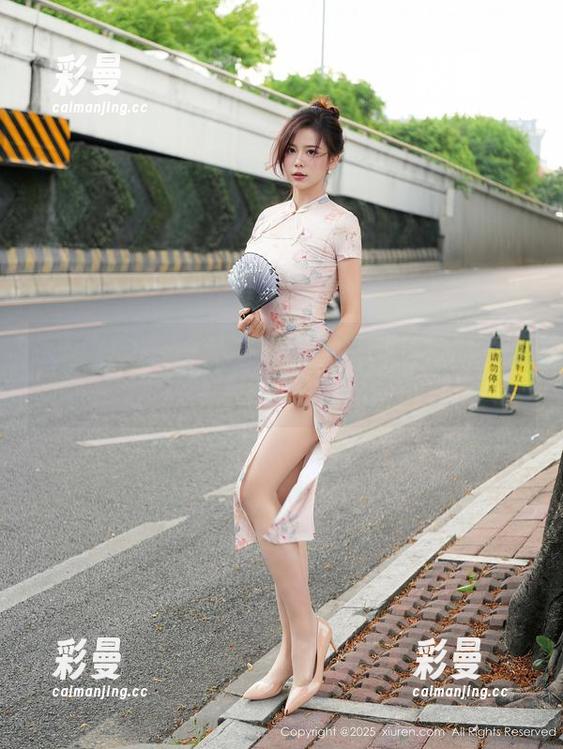 Xiuren秀人网-米妮大萌萌 Xiuren秀人网 - 私房睡衣图集:米妮大萌萌、慵懒与别致的完美结合!