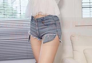 YouMi尤蜜荟 – 王若凡的甜妹集合：壁纸里还能甜到你发腻吗？