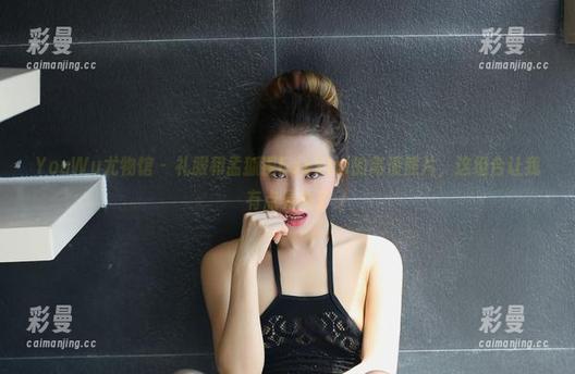 YouWu尤物馆-孟狐狸FoxYini YouWu尤物馆 - 礼服和孟狐狸FoxYini的高清照片,这组合让我有点晃神了