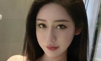 微密圈 – 网袜？是不爱笑的赛琳的私房原图在挑逗我的眼球？