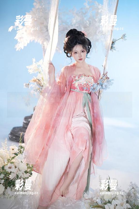 你夏夏 准备好被你夏夏的作品集轰炸了吗?女神异闻录里的高卷杏!分享中!