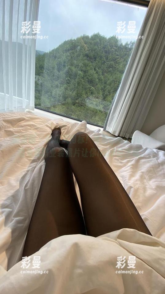 微密圈 - 职场风向标！俏妞qiaoniuTT的免费职业装照片让你hold住全场。
