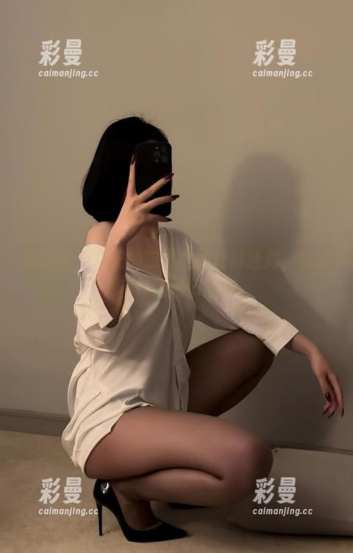 微密圈 - 保守的二舅妈的丝袜迷局，快来下载这剧情图集