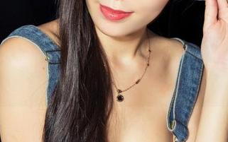 克拉女神 – 什么是完美泳装?熙妍图集里找答案,下载给自己留个悬念!