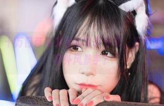 微密圈 – 十万口草莓粥粥的写真分享,浸泡在浴缸里的窗外风景乎?