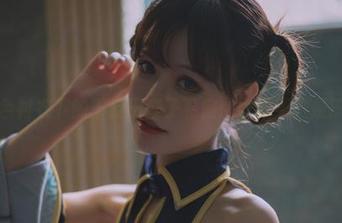 白色衬衣下的千反田鹿子私房：空姐不只是职业