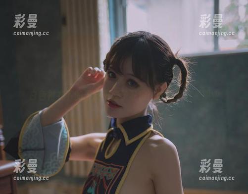 白色衬衣下的千反田鹿子私房：空姐不只是职业