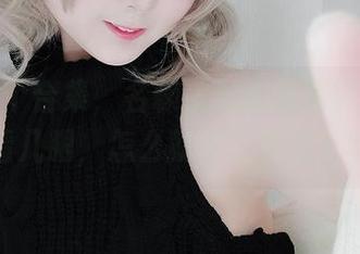 看看这个合集，名赖弥七的套装真是让人多看几眼，怎么就这么有感觉呢？