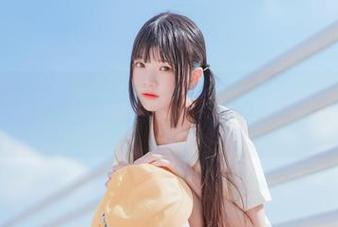 观看喵糖映画的夏日制服图包，我敢打赌你会不小心多看几眼，毕竟这可是华丽的日常嘛！