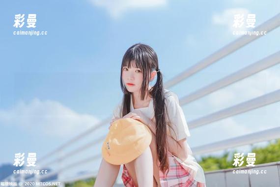 观看喵糖映画的夏日制服图包，我敢打赌你会不小心多看几眼，毕竟这可是华丽的日常嘛！
