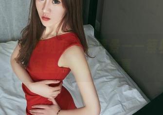 头条女神 – 超级办公桌情景——蔡楠的网盘里潜藏的小惊喜