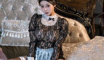 正在疯狂体验奈汐酱Nice的图包，谁能拒绝这样的礼服福利？