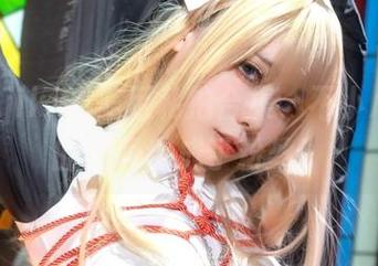 安食Ajiki的美足私拍合集，不小心让我的双眼也成了粉丝！