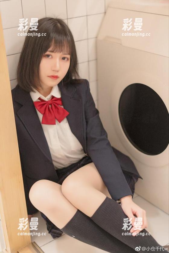 小仓千代w 在小仓千代w的少女写真中,轻轻一瞄就会爱上这个图包!