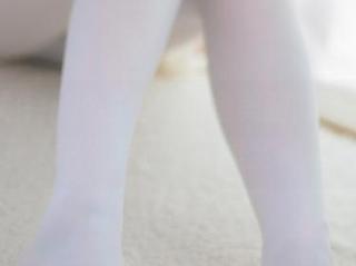 少女秩序 – 原图里的小鱼美腿,可能我眼花了吧?反正脑子里全是腿。