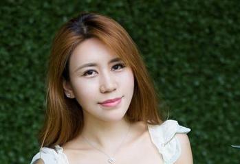 尤物馆 – FoxYini孟狐狸和奶牛，图库里的牛奶香气