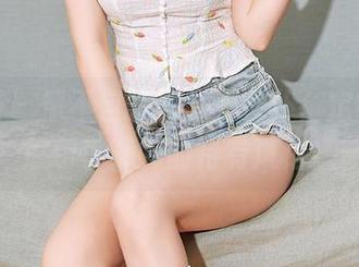 尤蜜荟 – 情不自禁的家养女仆，定制写真展示李师师的特有风格！