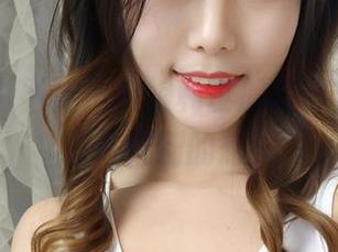 看JK，也不止是抖娘利世的写真，脑海里总有些别的想法