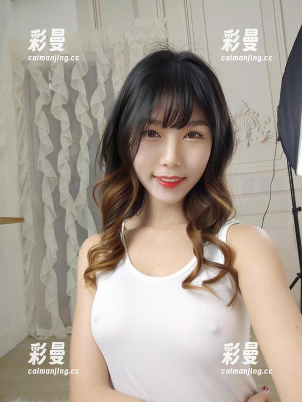 抖娘利世 看JK,也不止是抖娘利世的写真,脑海里总有些别的想法