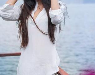 推女神 – 欧阳妮娜娜清纯图包:眼睛清澈,心里却在盘算着更多的badgirl计划。