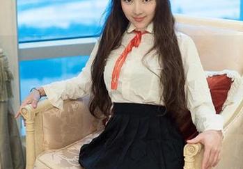 推女郎 – 吻熙的清纯气场在这组高清图册中炸裂,脑海中不自觉就涌现出小鹿乱撞的场景。