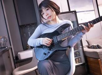 水中的倩影:无颜小天使wy的高清戏水资源,让人咋舌