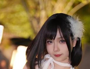 镜头里的末夜787：舰长柴郡泳装分享，敢不敢看？