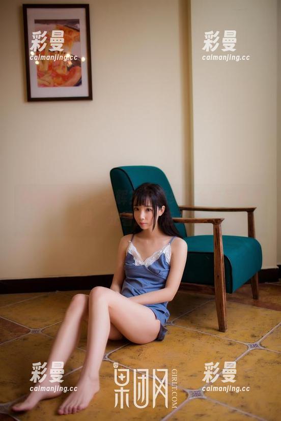 果团网-尹意纯 果团网 - 足下生辉?尹意纯的全套写真来啦,光着脚丫走天涯