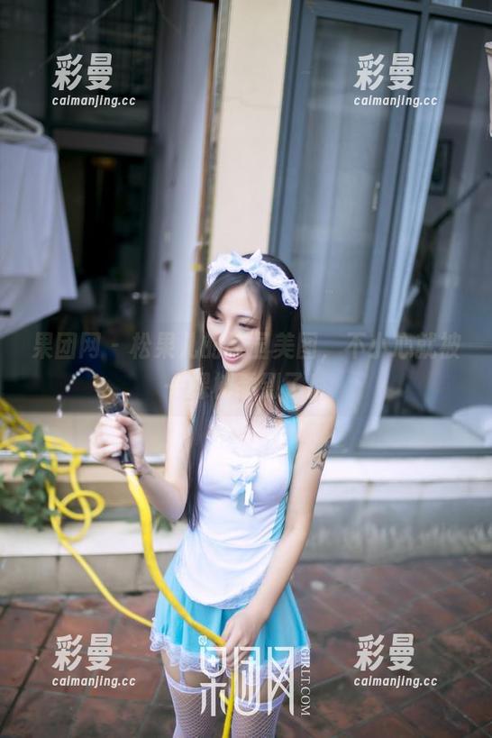 果团网-松果儿 果团网 - 松果儿的校园美图,不小心就被一棵树看到了!