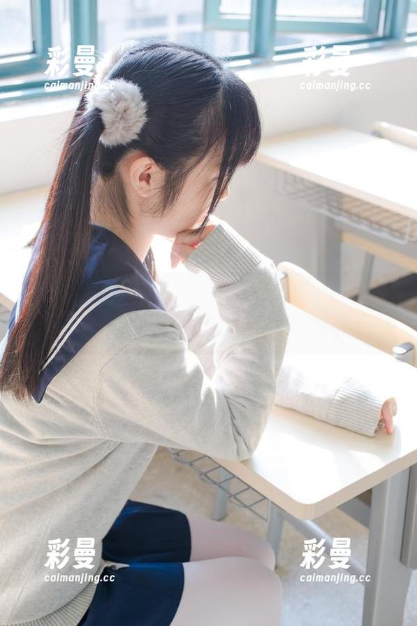 森萝财团-小奶糕Milky 森萝财团 - 堪称“有料010”的小奶糕Milky写真,美容院该打电话问她秘诀了!