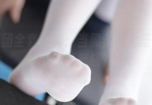 森萝财团全套写真:当黑丝遇上蓝白条纹,谁能抵挡?