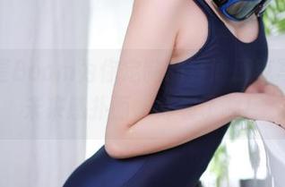 让炸蛋Boom为你定制的赛博朋克写真,未来感扑面,炸裂了啊!