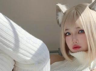原图里的狐洛洛子姐姐，等不及想缠着壁纸！怎么能不欣赏她的每一寸？