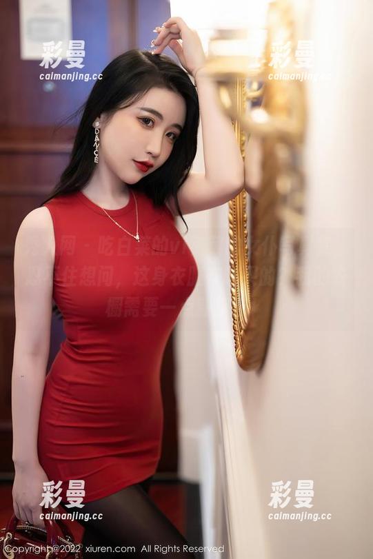 秀人网-吃白菜的vi菜菜 秀人网 - 吃白菜的vi菜菜的女仆写真集,忍不住想问,这身衣服在哪买的?我的衣橱需要一点新鲜感!