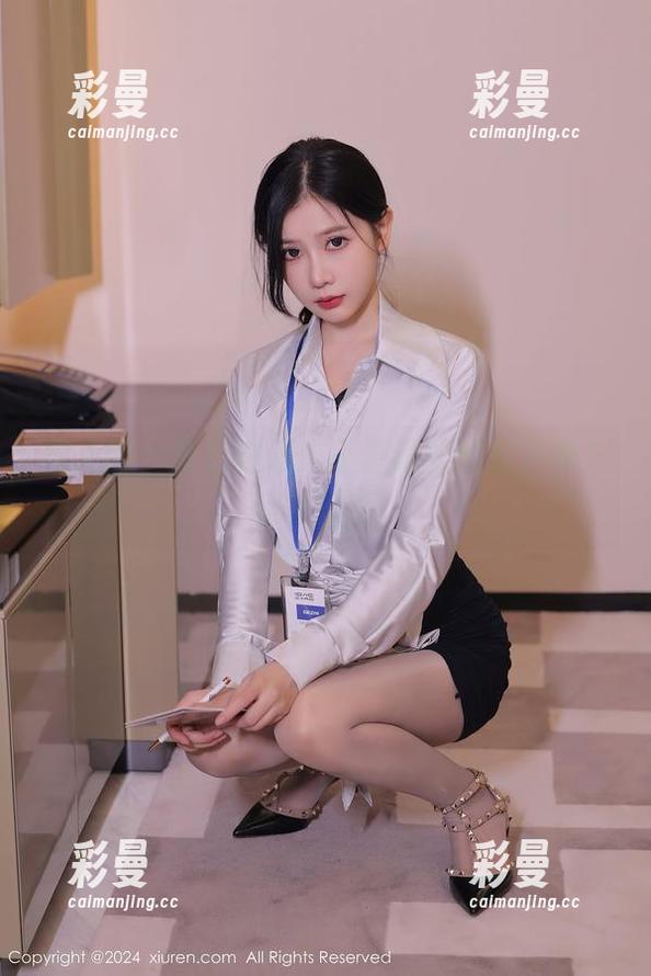 秀人网-小逗逗 秀人网 - 今日在线:小逗逗的姐姐,不只是卡哇伊!