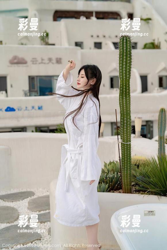 秀人网 - 黑丝下的蛋蛋宝，又开启了新的写真“疯狂模式”？