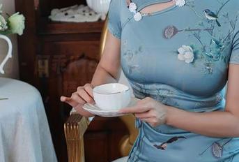 秀人网 – 阿乖Kiddo旅拍：原图都有点懒，精选照才是大餐！