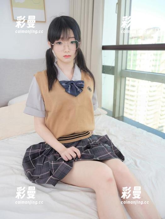 紧急企划 - 像精灵一样的护士！小恩最新美图在悄悄撩动我的心。