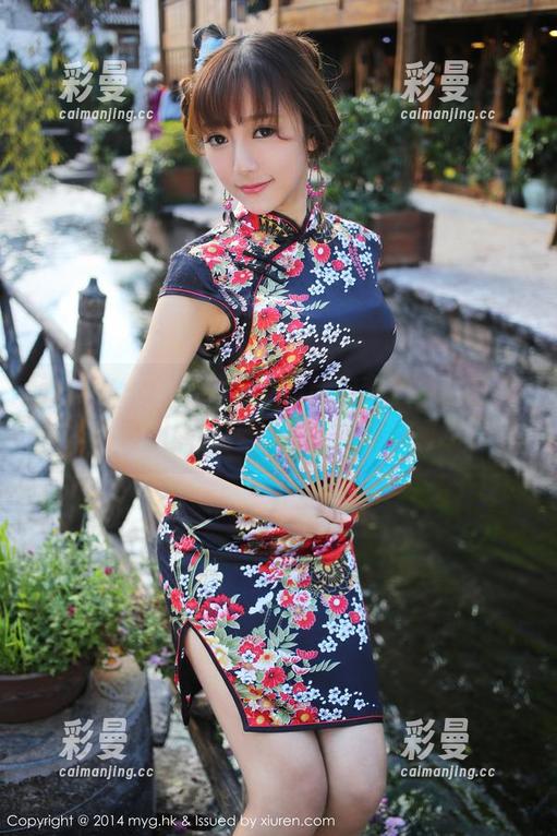 美媛馆 - 熊吖BOBO的旗袍套图，我目光从袖口飘到裙摆，真是越看越吸引！