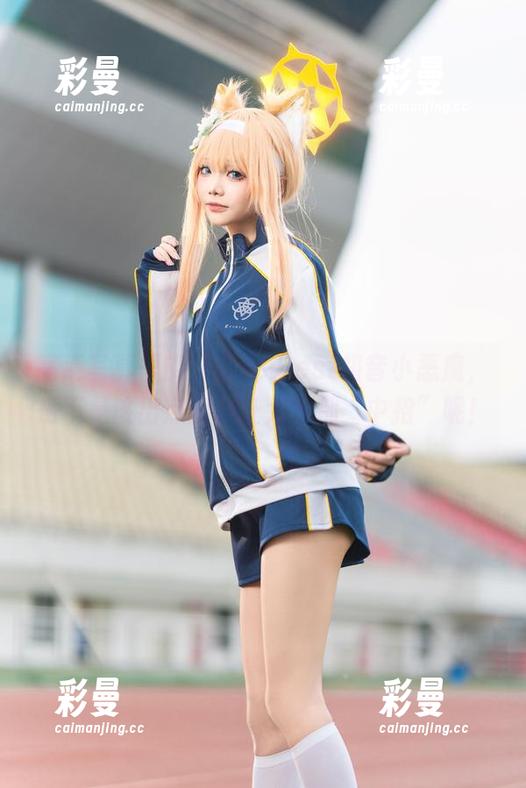 高清写真里的艾西Aiwest初音小恶魔，是不是该出点招数让大家都“中招”呢！
